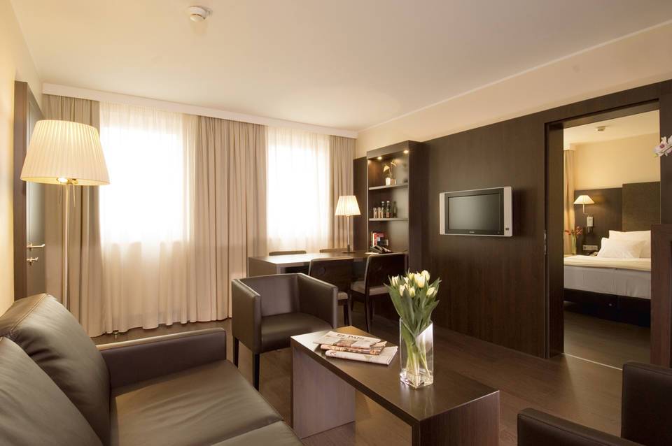 NH Danube City 4