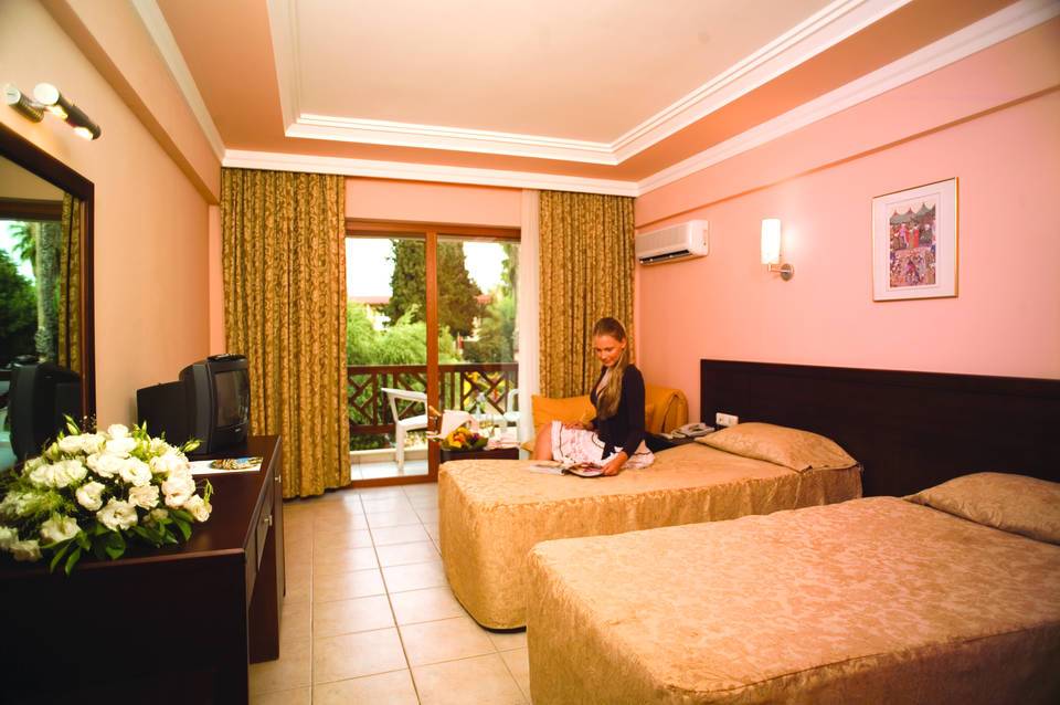 Horus Paradise Luxury Resort  2