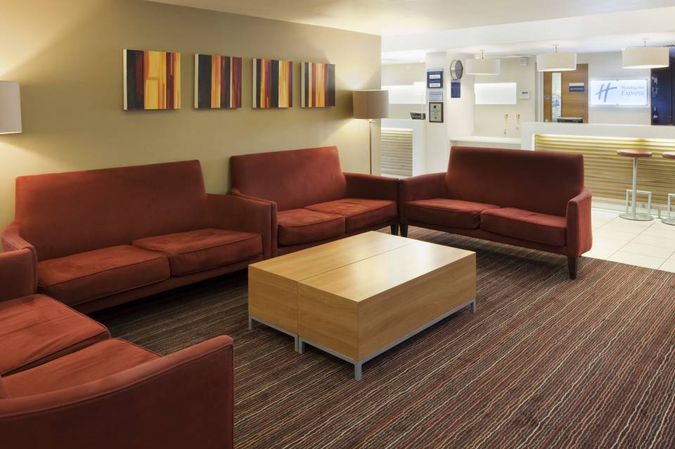 Holiday Inn Express London - Croydon 5
