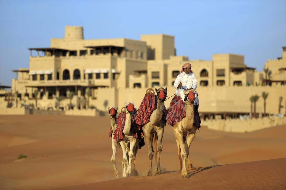 Qasr Al Sarab Desert Resort by Anantara 5