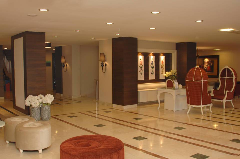 Palmeras Beach Hotel 4