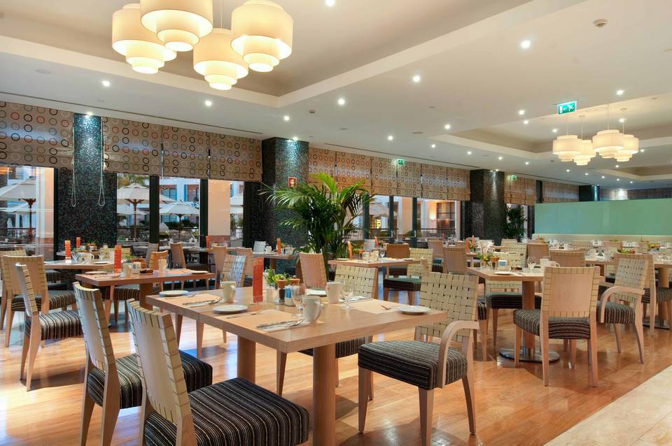 Hilton Vilamoura As Cascatas Golf Resort & Spa 4