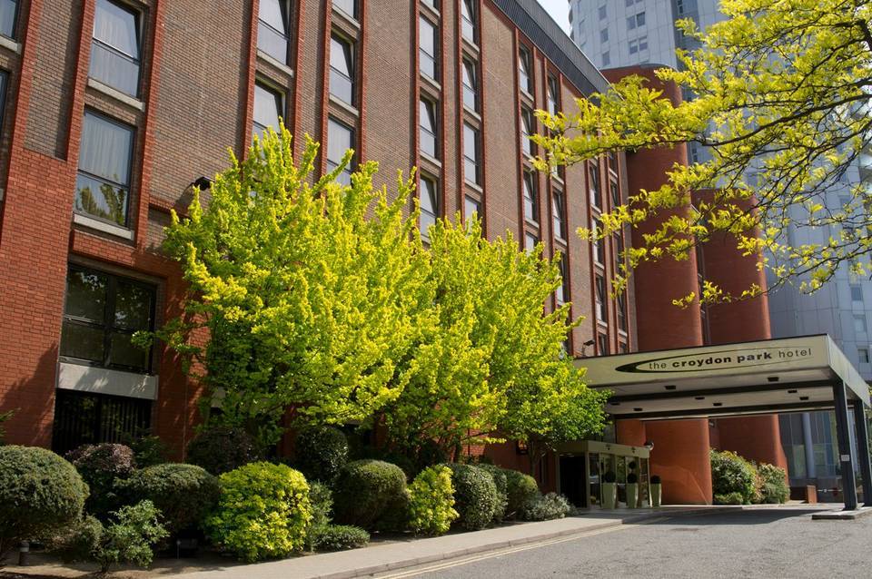 Park Plaza County Hall 2