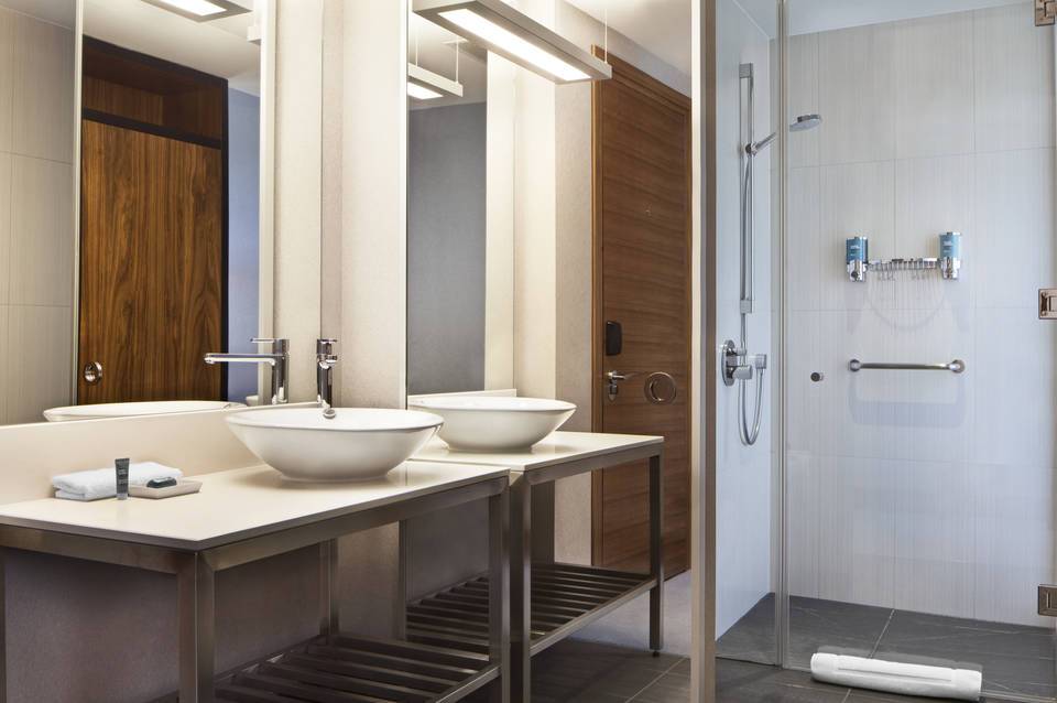 Aloft London Excel 4