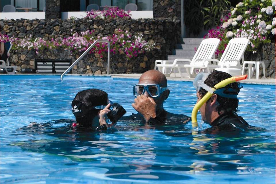 Caloura Hotel Resort 4