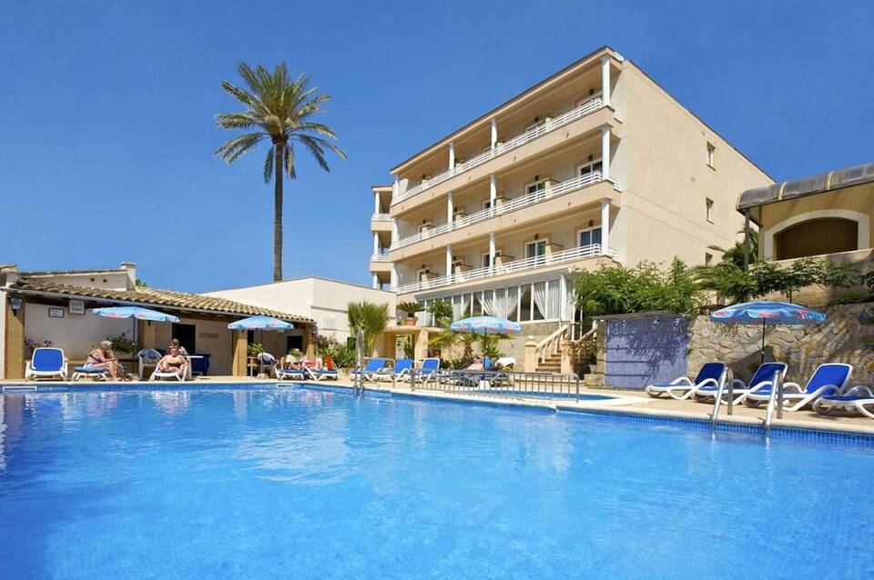 Venecia Paguera Hotel 1