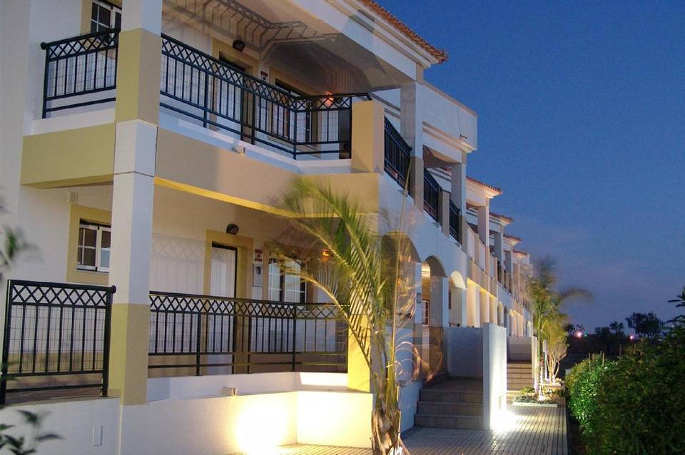 Novochoro Apartments & Villas 4