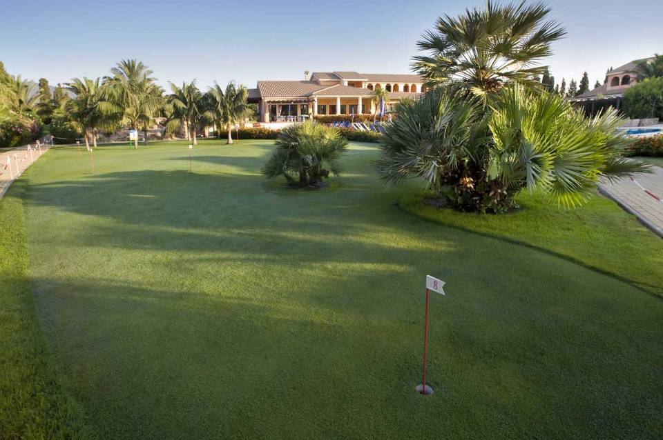 Lantana Resort Hotel & Apartments 2