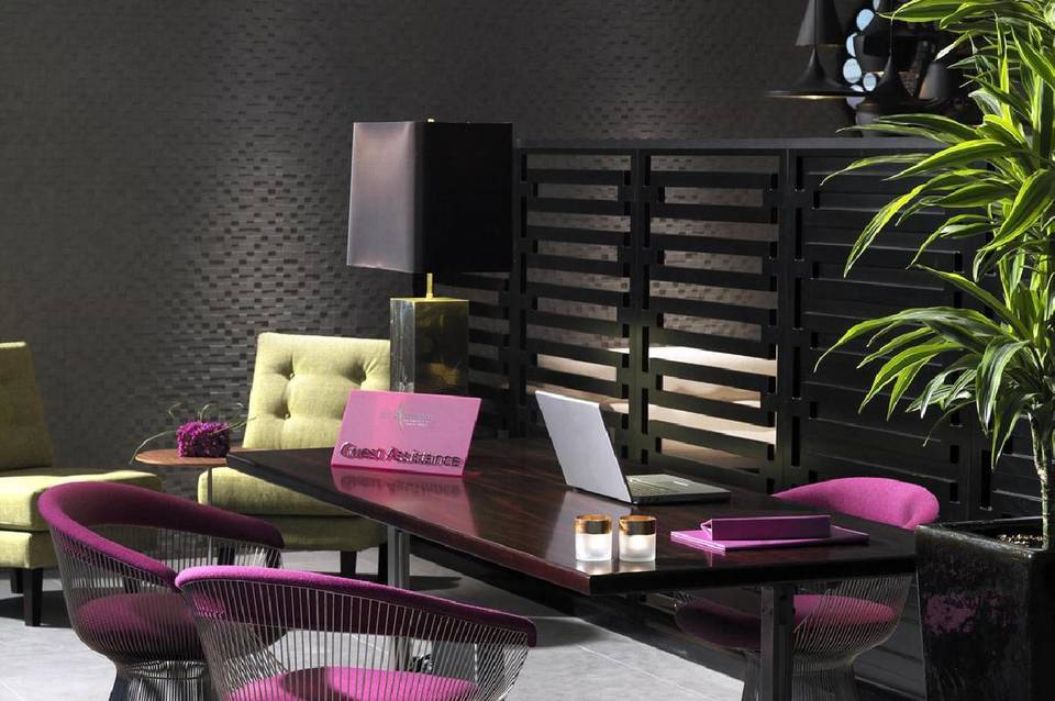 Sir Anthony Hotel 2
