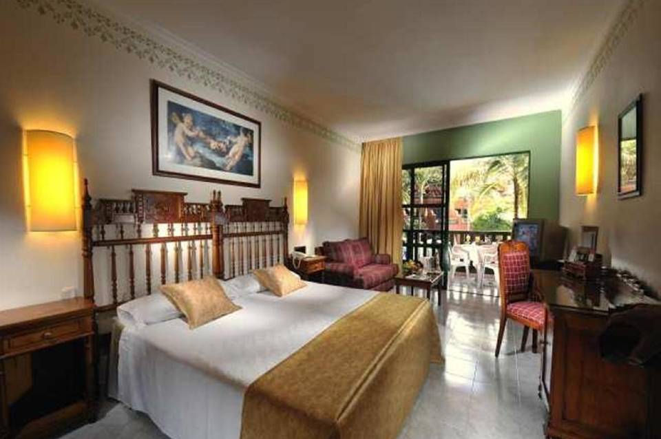ADRIAN Hoteles Colón Guanahaní 5