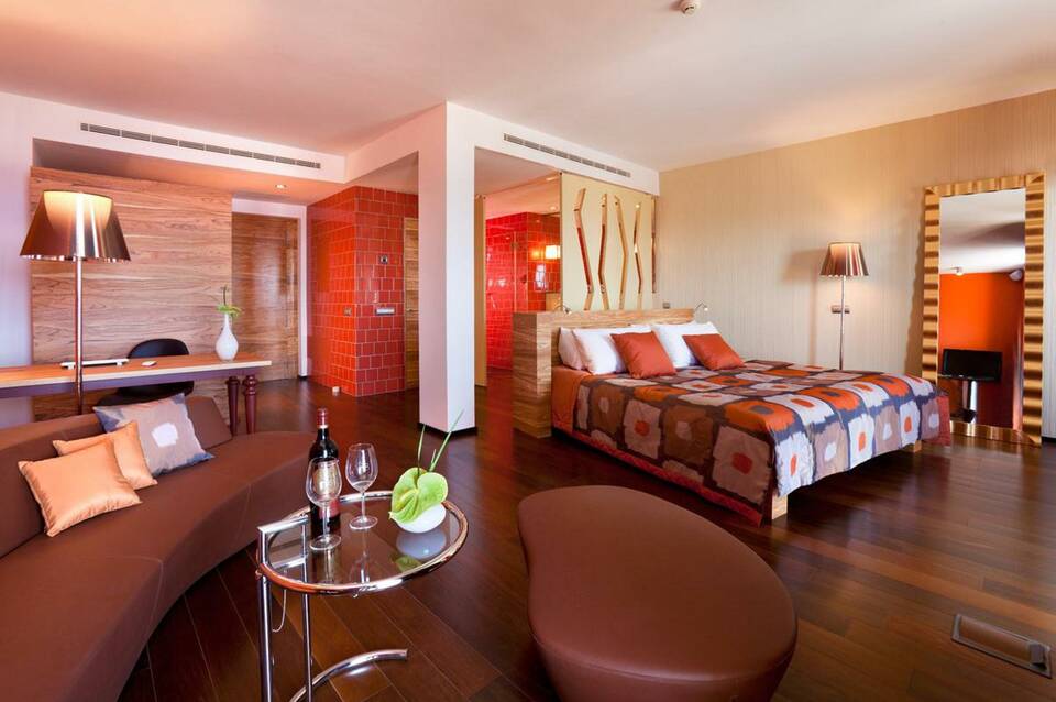 Bohemia Suites & Spa 1