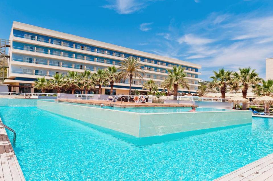 Blue Sea Beach Resort 4