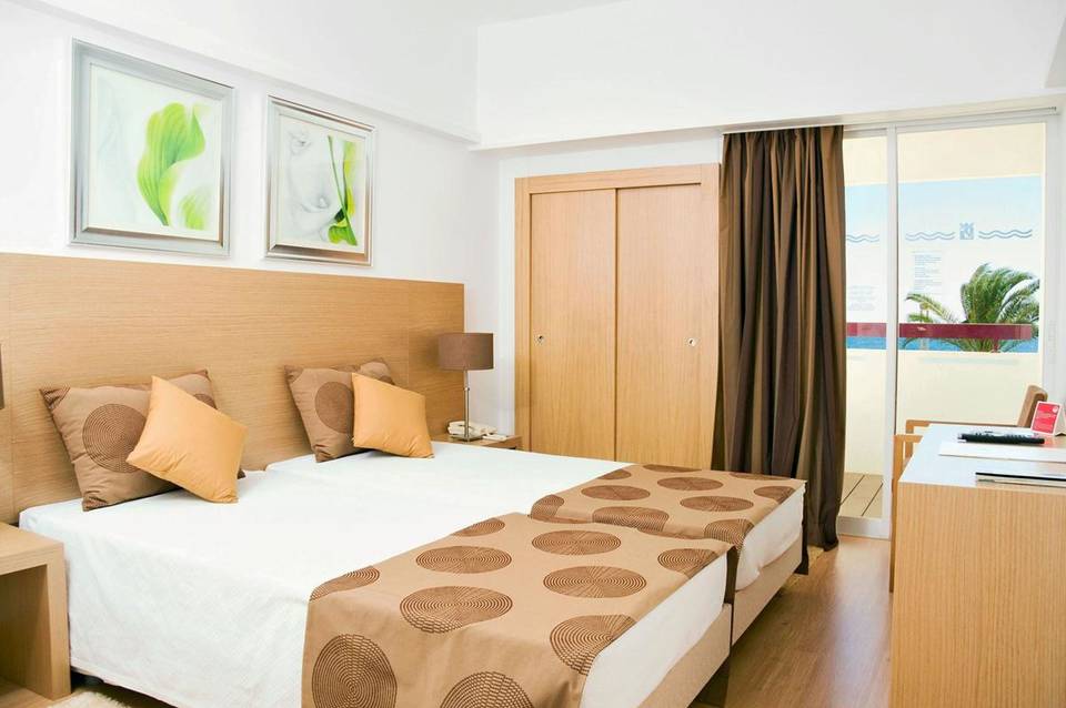 Dom José Beach Hotel 4