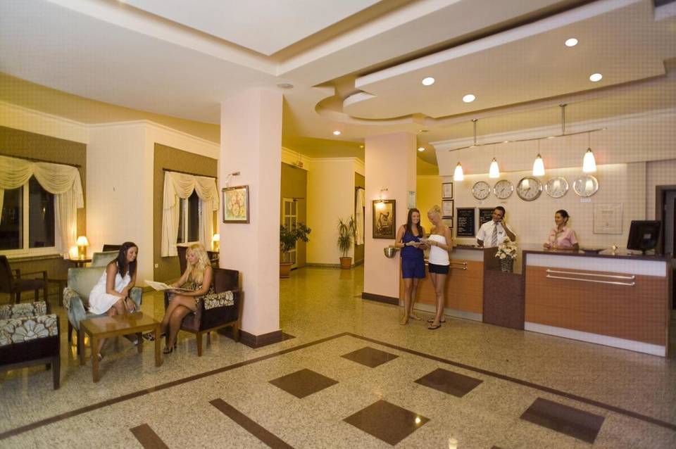 Riviera Hotel & Spa 4