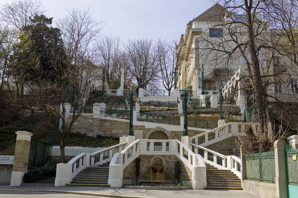 Hotel Boltzmann 5