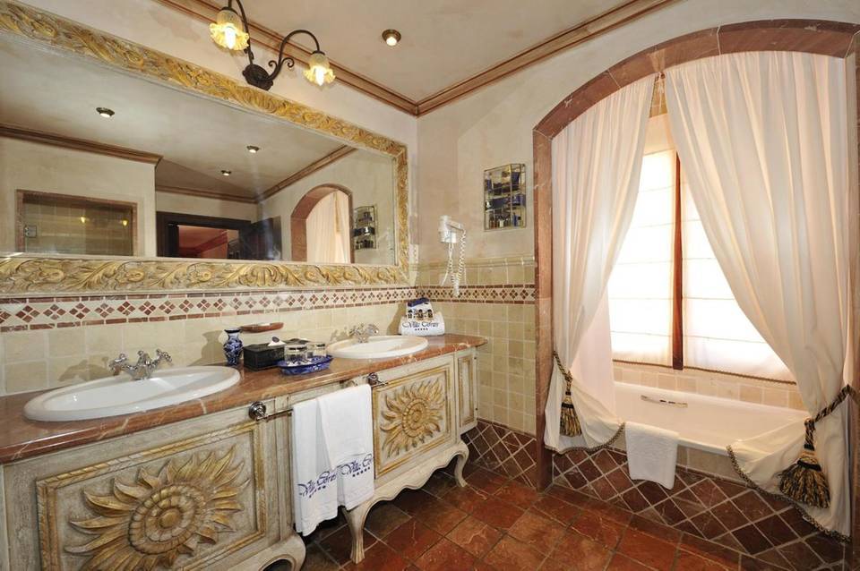 Europe Villa Cortés 2