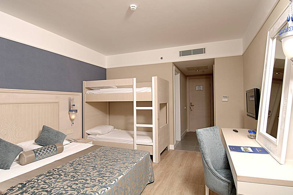 Seamelia Beach Resort & Spa 4