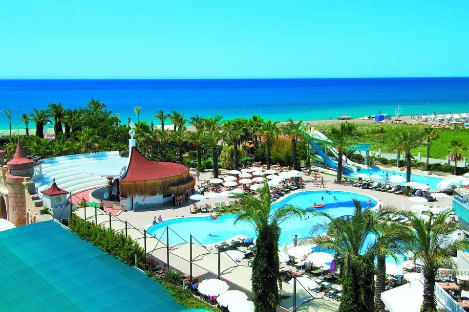 Aydinbey Famous Resort 1