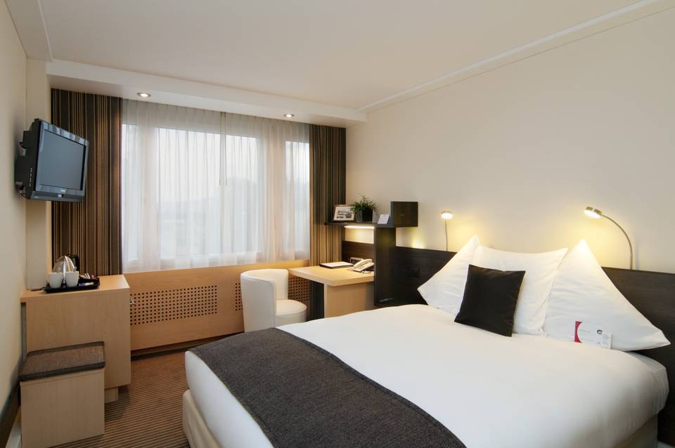 Crowne Plaza Zurich 1