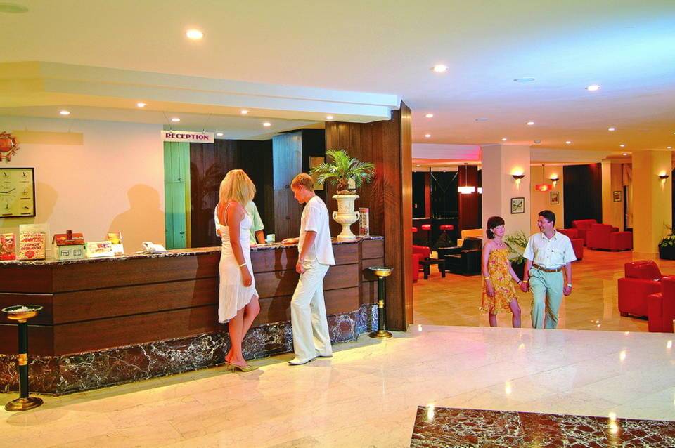 Anitas Beach Hotel 5
