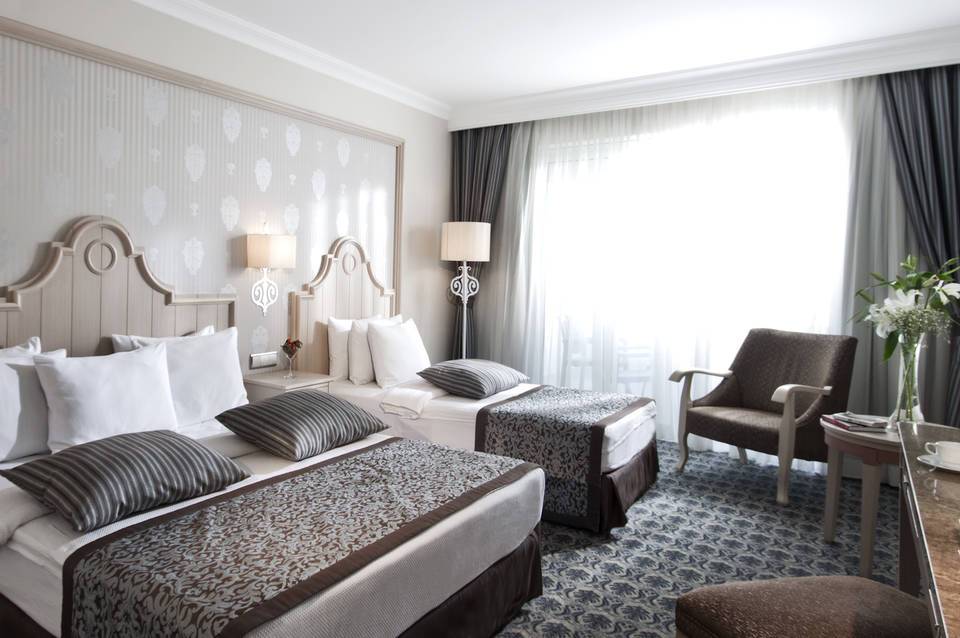 Starlight Resort Hotel 4
