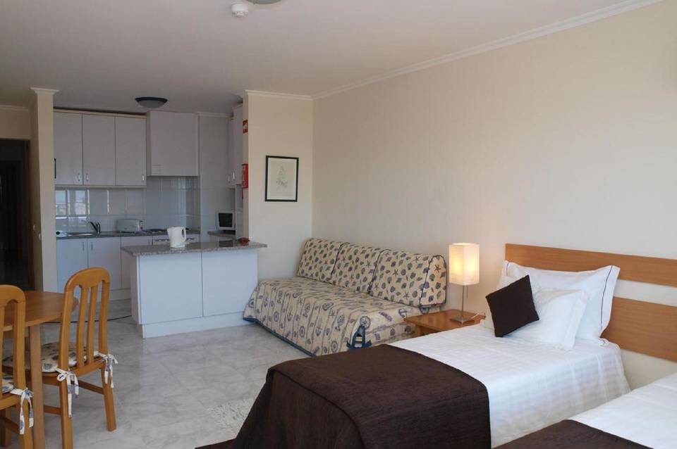 Apartamentos Jardins da Rocha 5