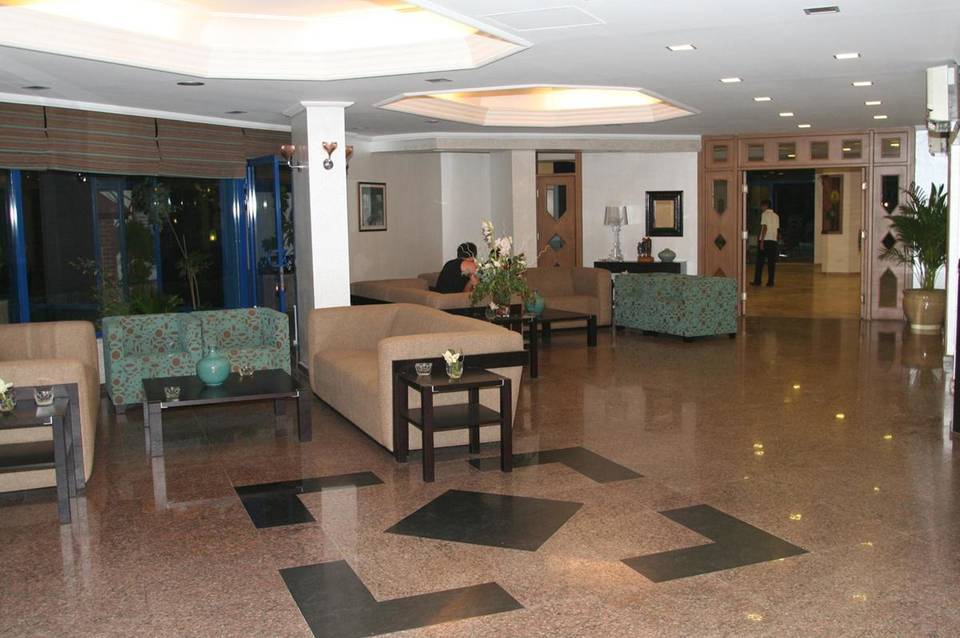 Elysee Beach Hotel 4