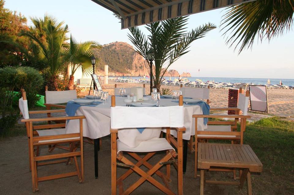 Elysee Beach Hotel 5