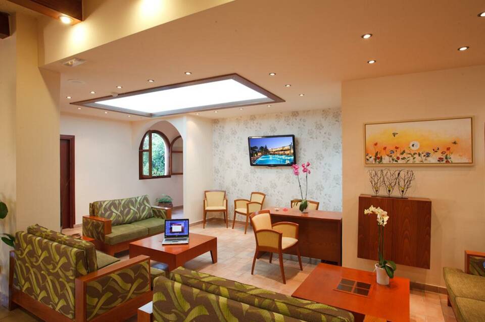 Alianthos Estate Resort 3