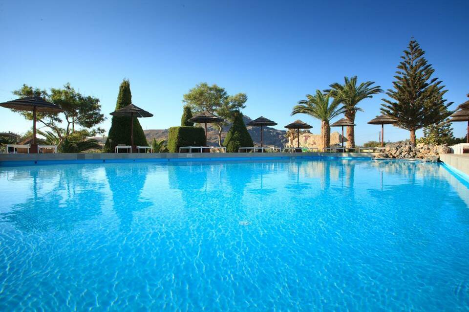Alianthos Estate Resort 5