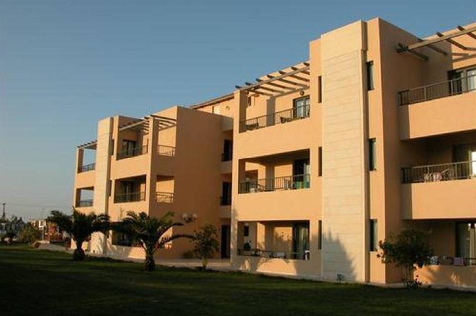 Golden Bay Apartments - Garden Haven 2