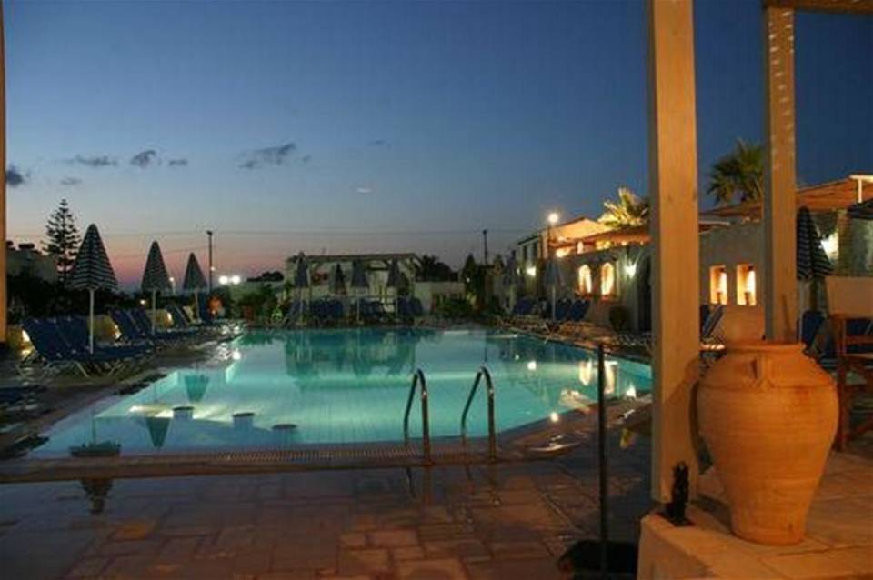 Golden Bay Apartments - Garden Haven 5