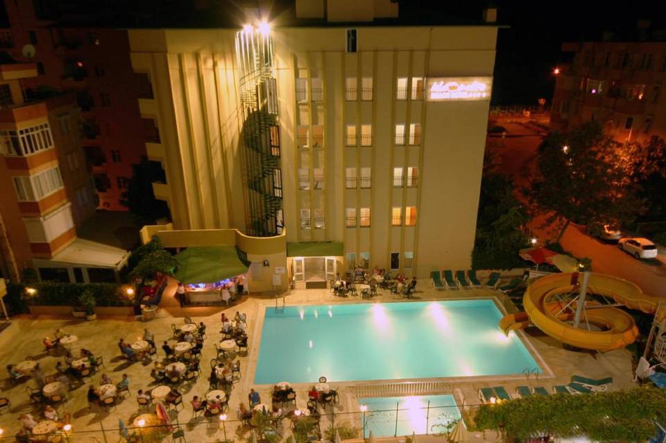 Kleopatra Beach Hotel 3