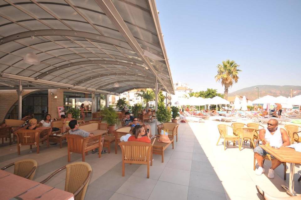 Pasa Beach Hotel 4