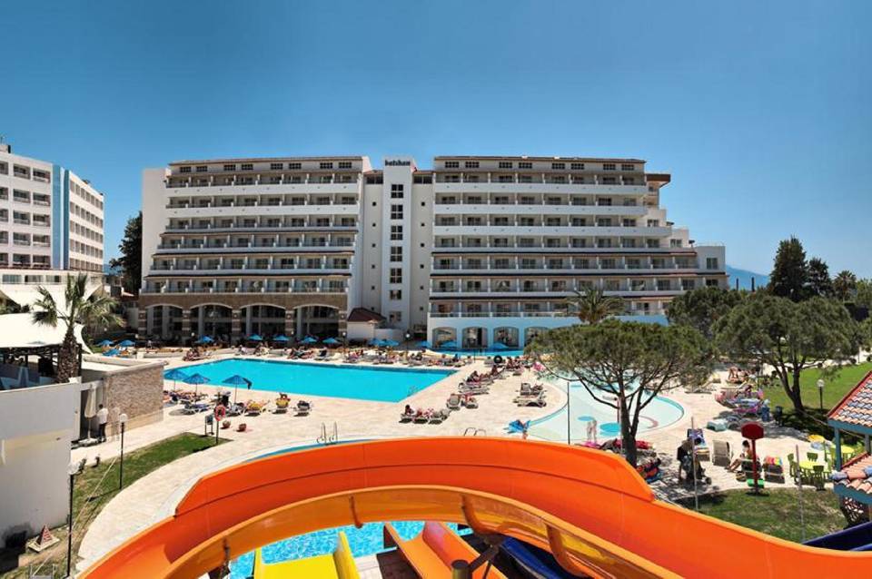 Batihan Beach Resort & Spa 1