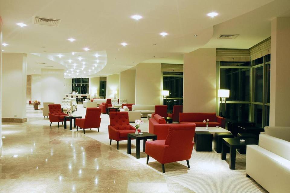 Charisma De Luxe Hotel 4