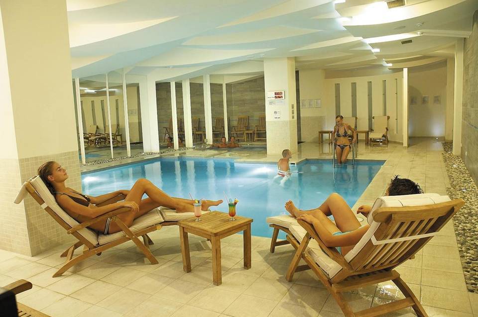 Korumar Hotel De Luxe 3