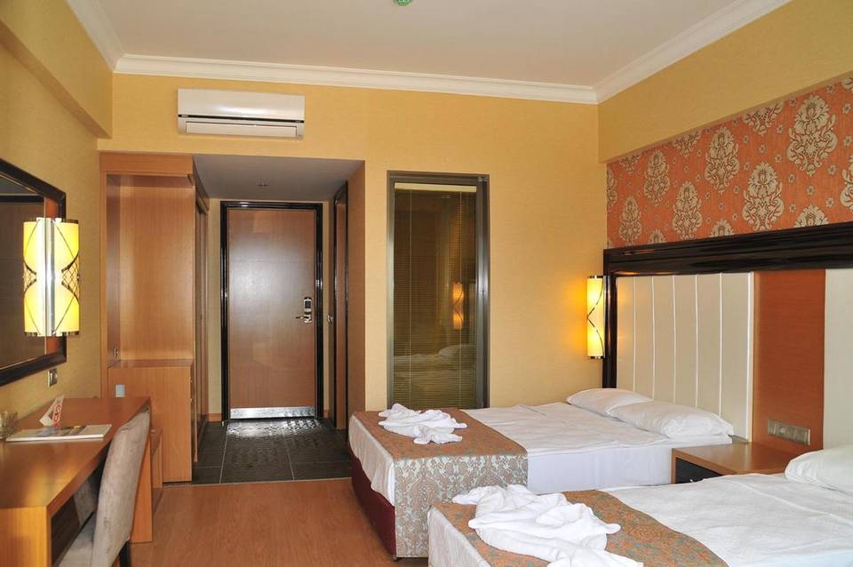 Golden Rock Beach Hotel 5