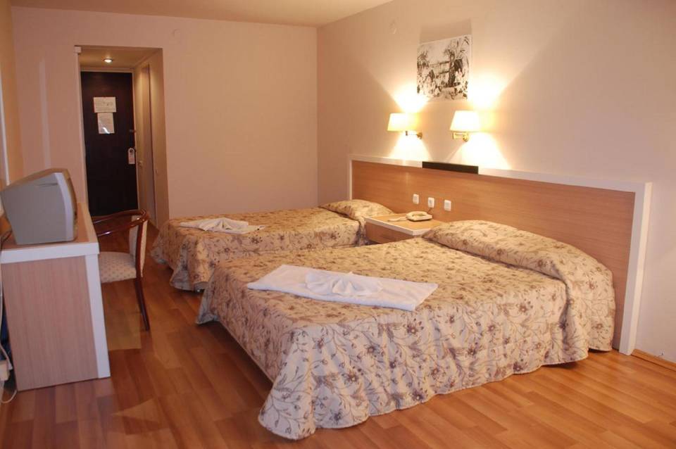 Tuntas Beach Hotel Altinkum 3