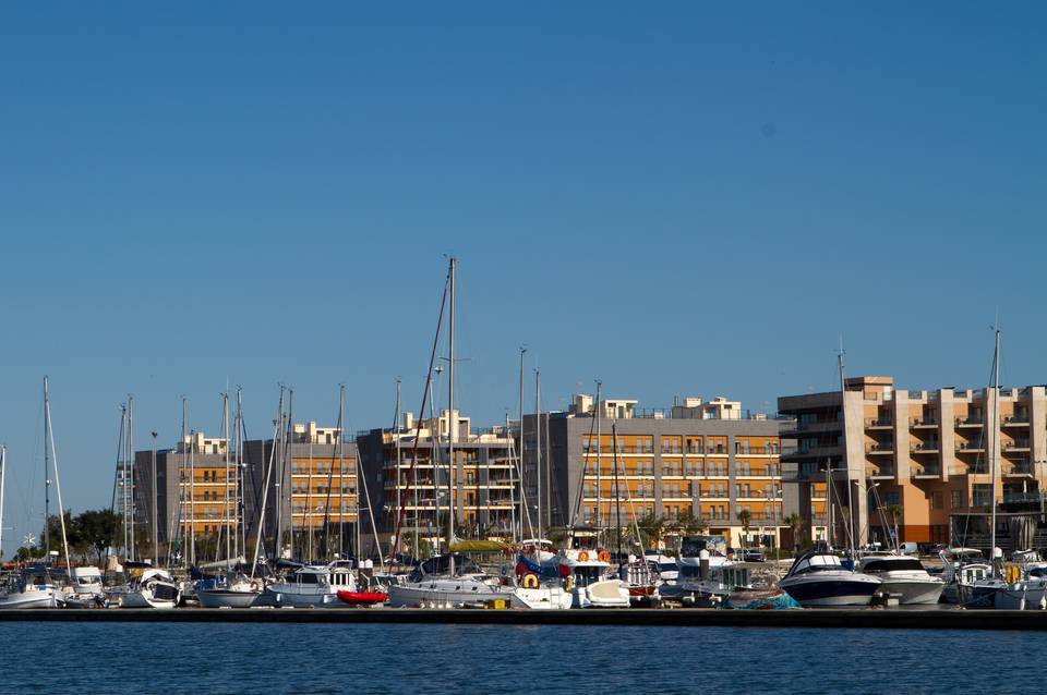 Real Marina Residence 5