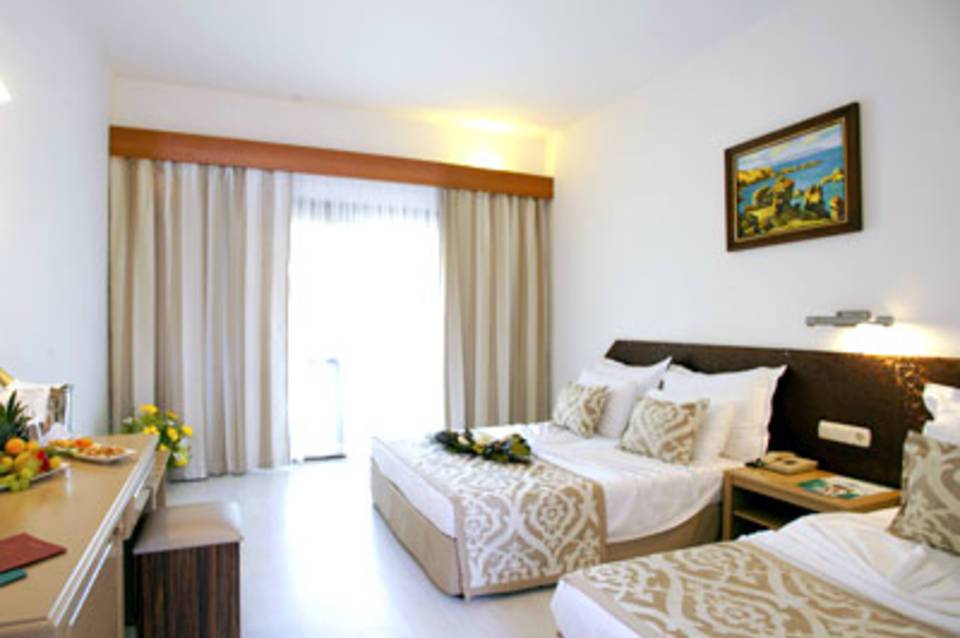 Club Hotel Turan Prince World 2