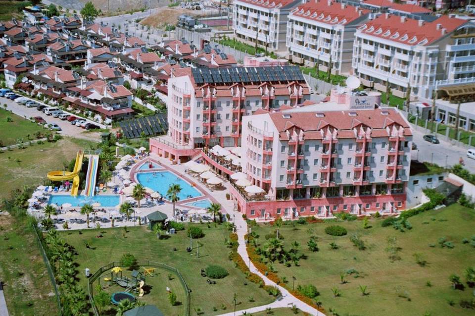 Royal Atlantis Beach 2