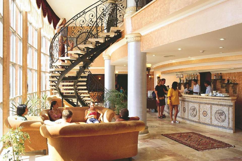 Royal Atlantis Beach 4