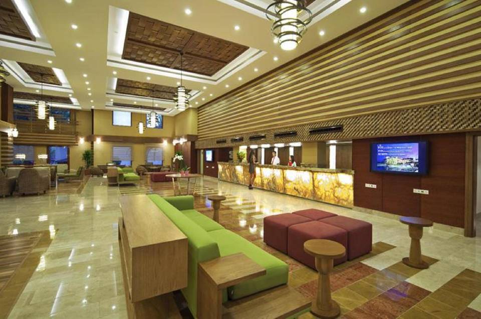 Club Grand Side 3