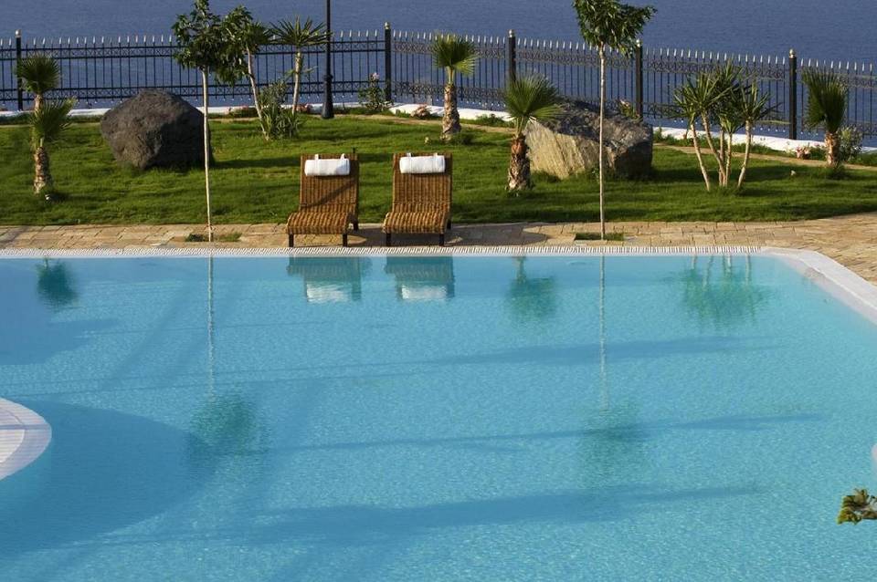 Maison Des Lys Luxury Suites 2