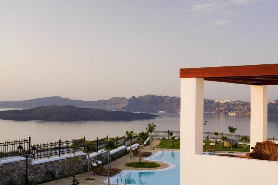 Maison Des Lys Luxury Suites 3
