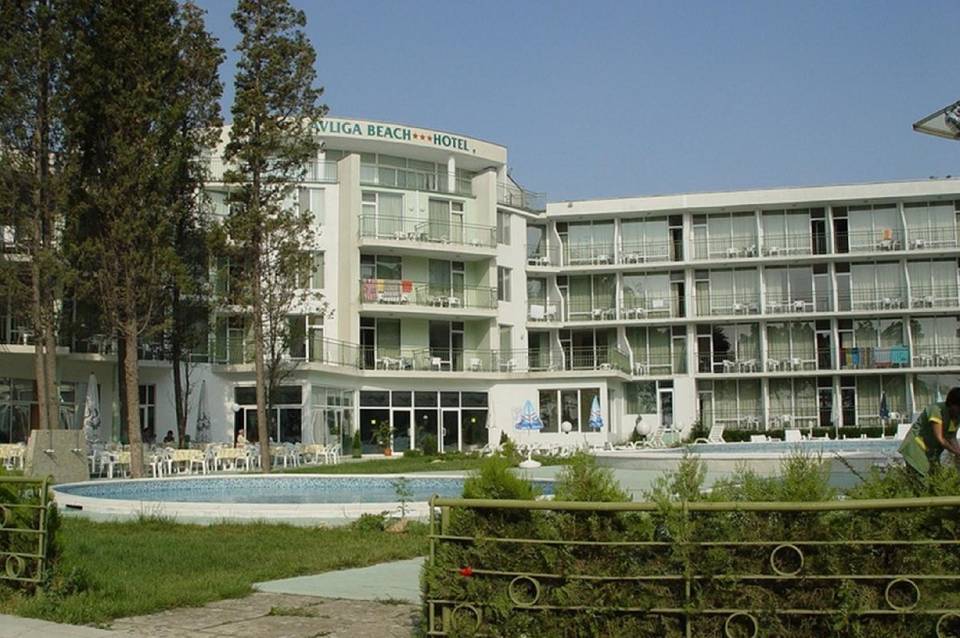 Flamingo Beach Hotel 3