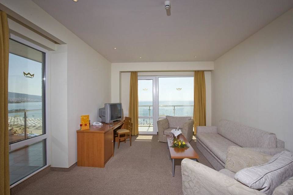 DIT Evrika Beach Club Hotel 4