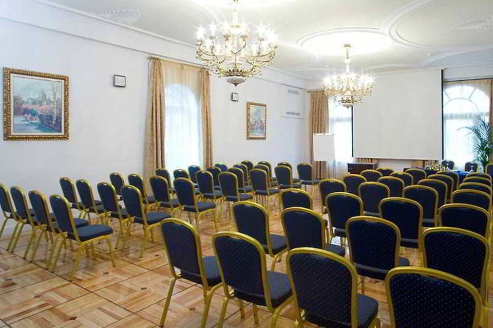 Exe Victoria Palace 3