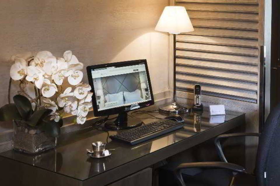 Hotel Longchamp Elysees 5